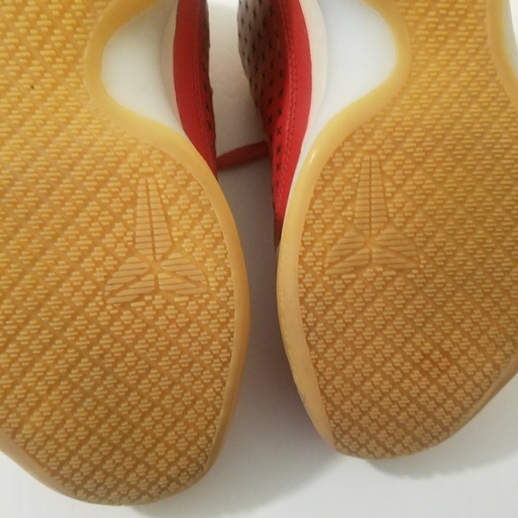 Kobe 10 MID EXT Red Gum Size 10.5 - Picture 4 of 8